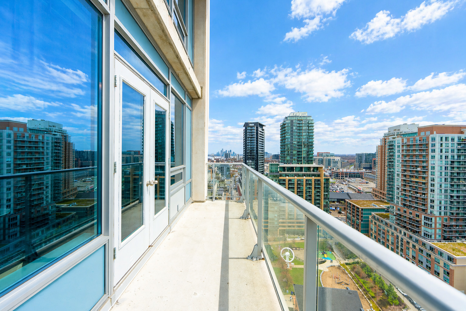 59 East Liberty interior photo